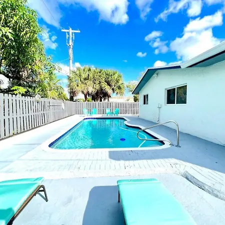 Fun Pool Home With Ping Pong Near Beaches And Airport